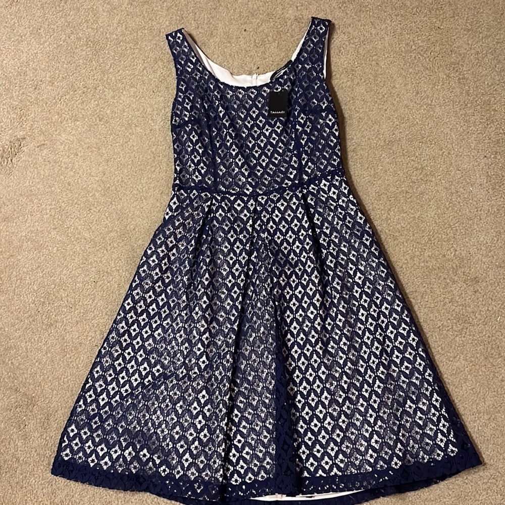 Tahari dress size 8